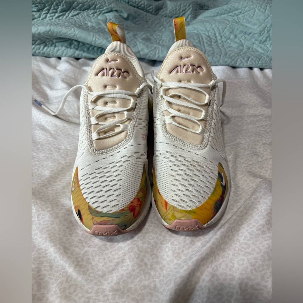 Women’s Nike Air Max 270